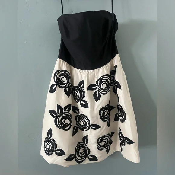 WHBM Black and White Floral 100% Silk Strapless Rosette Dress - Picture 3 of 7
